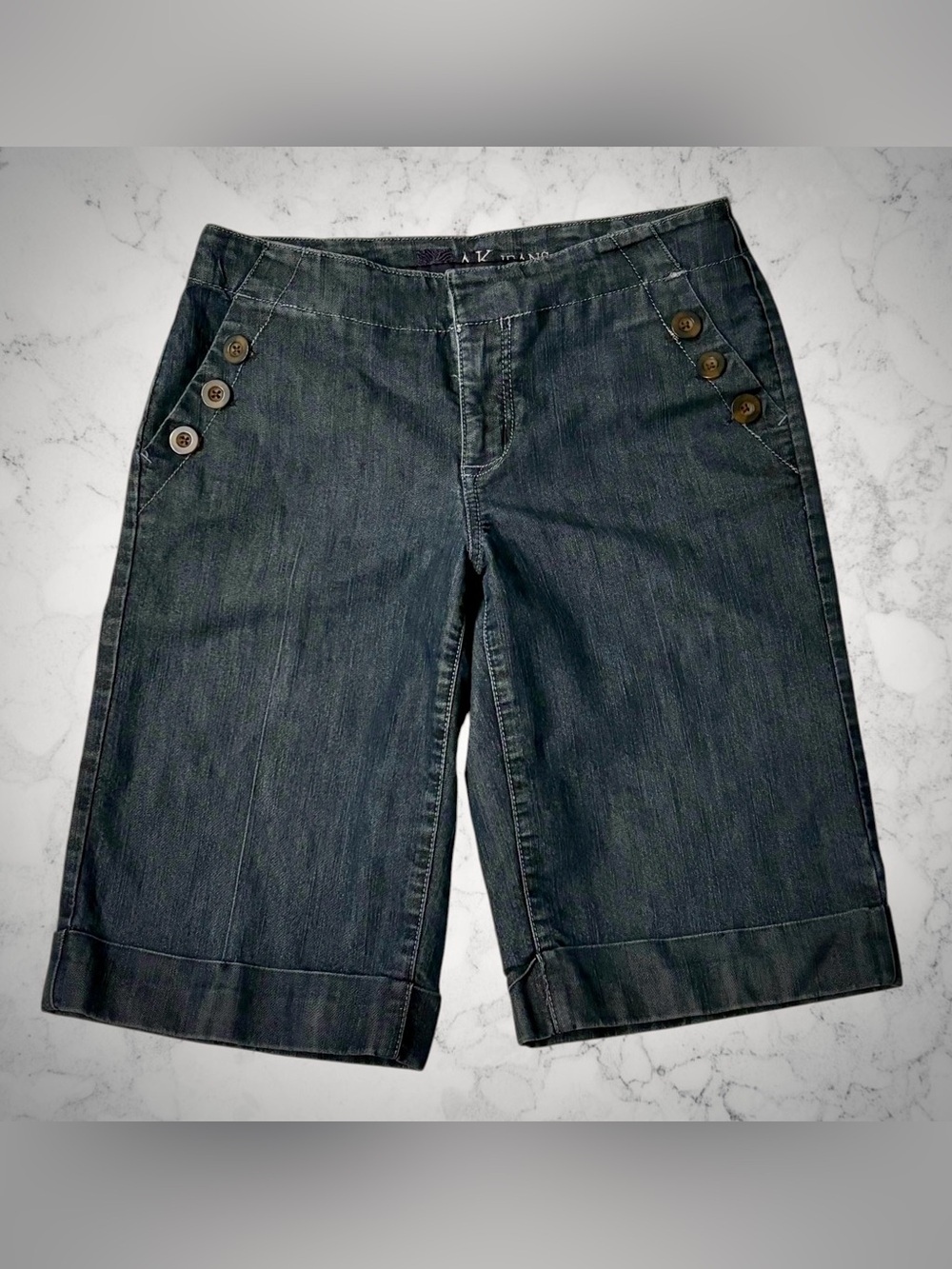 Anne Klein AK Jeans Dark Blue Denim Cuffed Bermuda Shorts Size 6 EUC Nautical